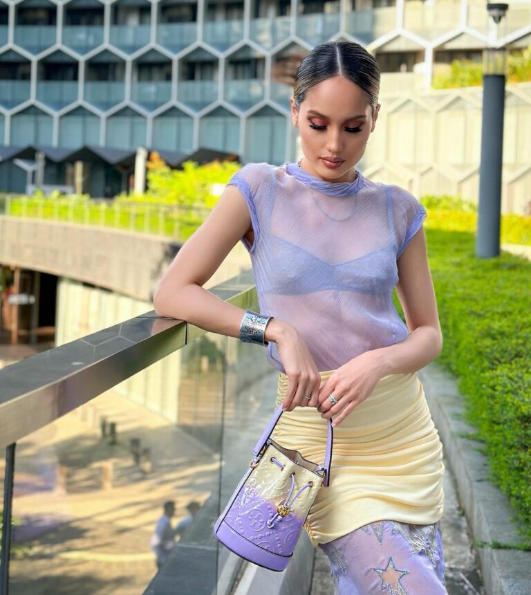 Cekricek.id Berita Artis dan Berita Seleb - Netizen minta agar Cinta Laura bisa saling menghargai terutama di bulan puasa ini. 