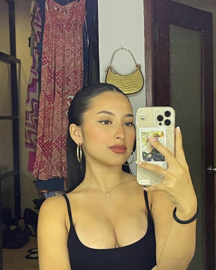 Cekricek.id, Berita Artis dan Berita Seleb - Hari Raya Idul Fitri baru saja usai Beberapa hari lalu, tapi penampilan Jennifer Coppen jadi semakin hot