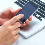 Cekricek.id, Tips - Bagi kamu yang tak ingin diganggu dari sejumlah perpesanan bisa menonaktifkan WhatsApp, tapi bisa internetan