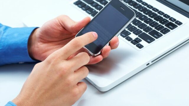 Cekricek.id, Tips - Bagi kamu yang tak ingin diganggu dari sejumlah perpesanan bisa menonaktifkan WhatsApp, tapi bisa internetan