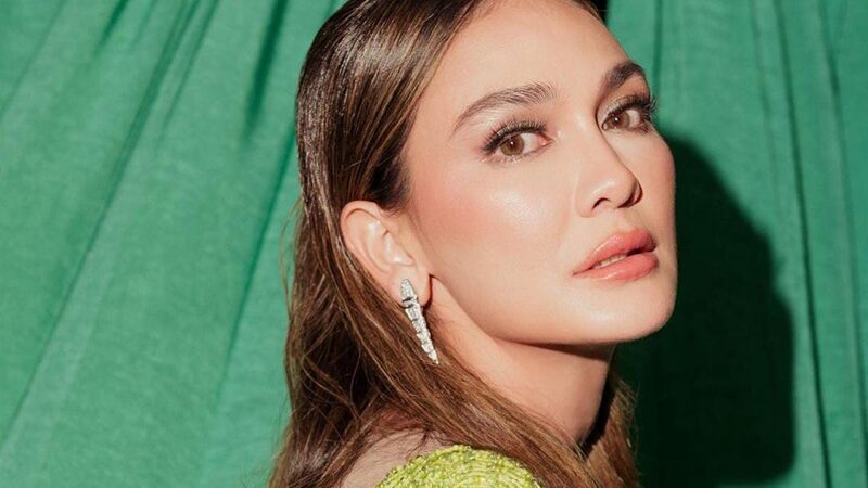 Cekricek.id, Berita Artis dan Berita Seleb - Artis cantik Luna Maya kini terciduk semakin mesra dengan Maxime Bouttier saat nonton konser