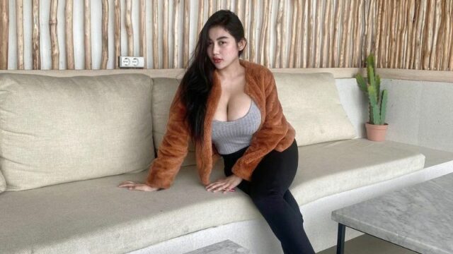 Cekricek.id, Berita Artis dan Berita Seleb - Penyanyi cantik Pamela Safitri ingin dimanja-manja hingga digendong, netizen mengeluh