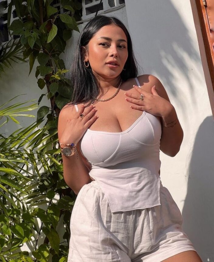 Cekricek.id, berita seleb dan berita artis - Mutia Ayu Dirasa Makin Sering Umbar Badan Kemolekan Tubuh, Netizen: Malu Lihatnya