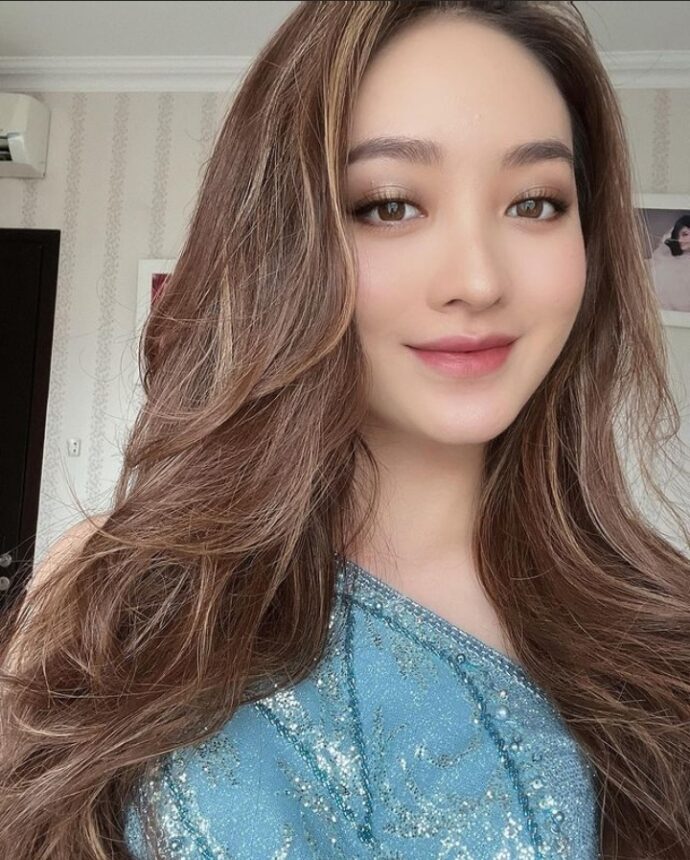 Cekricek.id, berita seleb dan berita artis - Sederet Gaya Rambut Natasha Wilona yang Kekinian dan Jadi Inspirasi Para Hawa