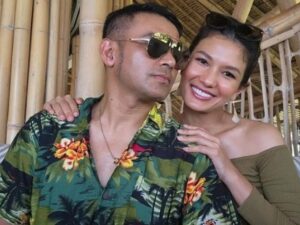 Cekricek.id, Berita Seleb dan Berita Artis – Penyanyi Judika, membeberkan perlakuan balas dendam yang dilakukan sang istri untuknya dengan membeli sebuah mobil baru. Namun, bukannya komentar tentang hubungan suami istri tersebut yang disoroti melainkan sikap keduanya yang dinilai pamer kekayaan.