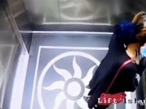 Cekricek.id, Berita Viral – Seorang wanita asal Indonesia tewas karena jatuh dari lift di Bandara Kualanamu Medan pada 24 April 2023 lalu. Vidieo CCTV yang merekam kejadian naas tersebut tak hanya beredar di tanah air namun juga pada media-media di luar negeri.