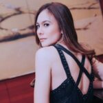 Cekricek.id, Berita Seleb dan Berita Artis – Wulan Guritno memang tak pernah gagal membuat para penggemarnya terkesima. Selai cantik dan awet muda, ibu tiga itu juga sangat piawai berpose dalam setiap pemotretan yang dia lakukan. Wajar saja, jam terbangnya yang sudah tinggi serta proporsi tubuhnya yang membantu itu semua.