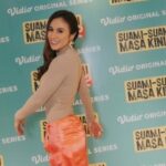 Cekricek.id, Berita Seleb dan Berita Artis – Wulan Guritno baru-baru ini menghadiri press screening dan conference serial web terbarunya yang berjudul Suami-Suami Masa Kini Season 2. Dia pun mengabadikan momentersebut ke dalam beberapa buah foto yang dibagikannya di media sosial.