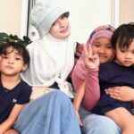 Cekricek.id, Berita Seleb dan Berita Artis – Inara Rusli kini sedang hangat-hangatnya jadi perbincangan netizen. Semua itu bermula dari keberaniannya mengungkap dugaan perselingkuhan yang dilakukan oleh sang suami, Virgoun. Setelahnya pun, dia tetap menuai sorotan apalagi ketika memutuskan untuk melepas cadarnya.