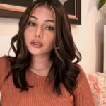 Cekricek.id, Berita Seleb dan Berita Artis – Mutia Ayu, istri dari mendiang Glenn Fredly akhir-akhir ini kerap menuai hujatan karena penampilannya. Setiap kali dirinya membagikan foto dengan pakaian terbuka, netizen tak hentinya mencibir dan memberikan komentar pedas.