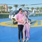 Cekricek.id, Berita Seleb dan Berita Artis – Syahrini bersama sang suami, Reino Barack, melakukan liburan mewah berkeliling Dubai dengan menaiki helikopter. Kemewahan yang diperlihatkan oleh keduanya sontak membuat netizen meras takjub sekaligus iri.