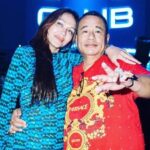 Hotman Paris mengundang Bunda Corla party di klubnya. Hotman terlihat membagikan video saat Bunda Corla tengah asyik berjoget di klubnya.