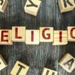 Cekricek.id, Portal Islam - Sebenarnya dalam kehidupan ini apakah boleh menggabungkan agama serta budaya. Begini bahasan selengkapnya