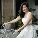 Cekricek.id, Berita Artis dan Berita Seleb - Atien Simon dianggap terlalu menarik bahkan mengalahkan sejumlah wanita cantik.