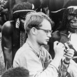 Cekricek.id, Berita Viral – Sejarah lama yang menyebut bahwa cucu Rockefeller, raja minyak Amerika Serikat, hilang di Papua sempat membuat geger. Ceritanya, pria yang bernama Micheal Rockefeller ini hilang dengan dugaan dirinya dijadikan santapan oleh penduduk suku Asmat.
