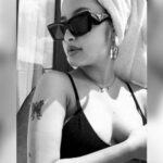 Cekricek.id, Berita Artis dan Berita Seleb - Jennifer Coppen menuliskan janji akan merawat anak sebaik-baiknya saat memamerkan perut buncit