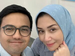 Cekricek.id, Berita Artis dan Berita Seleb - Sosok pemeran Sahrul Gunawan kita harus melepas status sebagai seorang duda.
