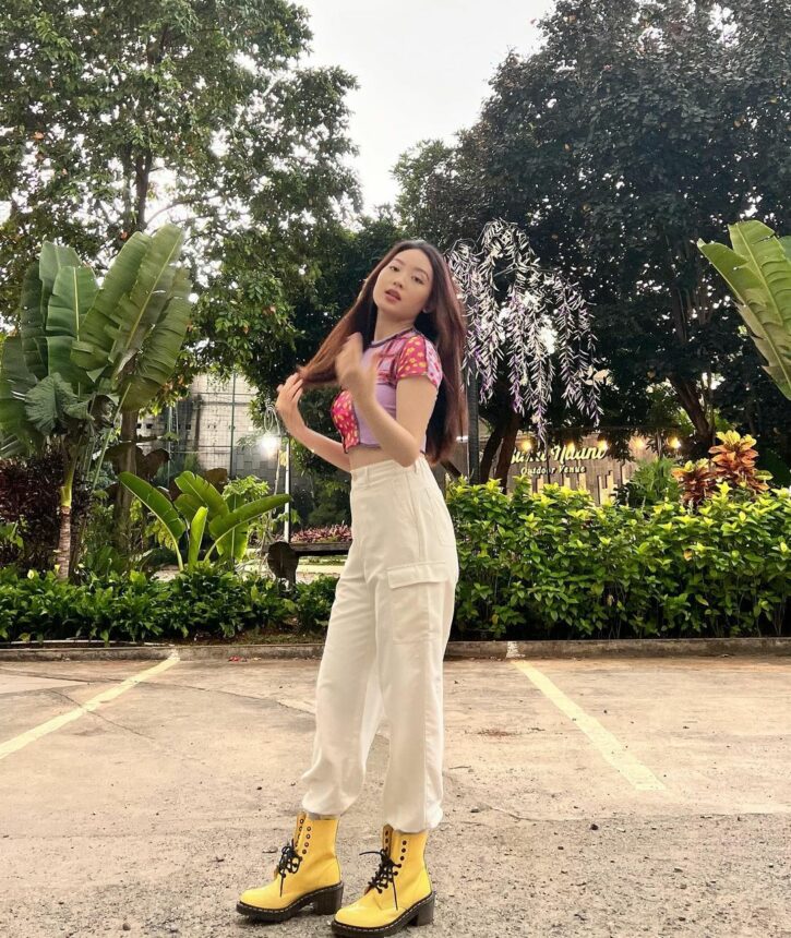 Cekricek.id, Berita Artis dan Berita Seleb - Pesinetron cantik Natasha Wilona berniat untuk memamerkan OOTD. Malah mendapat komentar negatif