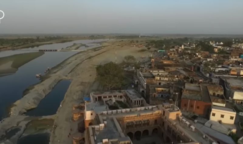 Cekricek.id, Objek Wisata - Sebuah kota suci yang ada di India bernama Vrindavan memiliki banyak cerita menarik, sebagai kota Janda