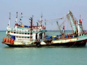 Kapal Illegal Fishing Berbendera Malaysia Ditangkap di Selat Malaka