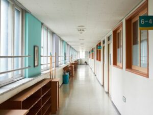 Berita Internasional: Sekolah Paling Buruk di Inggris Seperti Zona Perang