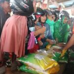 Pemkab Mentawai Gelar Pasar Pangan Murah di Desa Tuapejat untuk Menjaga Stabilitas Pasokan dan Harga Kebutuhan Bahan Pokok