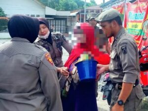 Satpol PP Padang Amankan Pengemis Gendong Bayi 5 Bulan di Perempatan Lampu Merah, Masyarakat Diimbau Tidak Memberi Bantuan