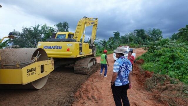 Pembangunan Jalan Trans Mentawai di Siberut Utara Sudah Mencapai 40 Persen