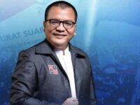 Denny Indrayana Umumkan Caleg DPR RI di Dapil II Kalimantan Selatan