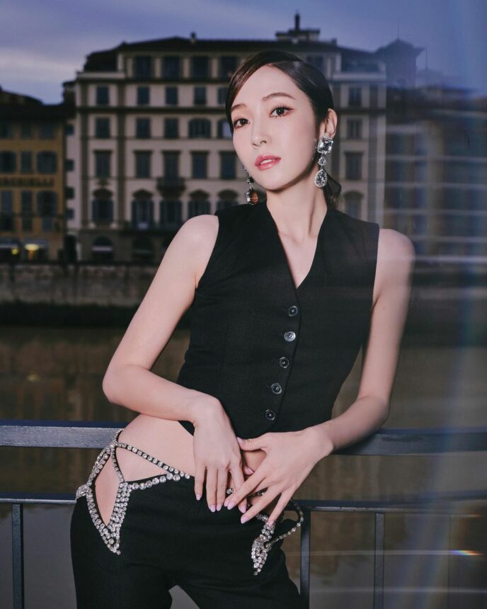 Jessica Jung: Blanc and Eclare