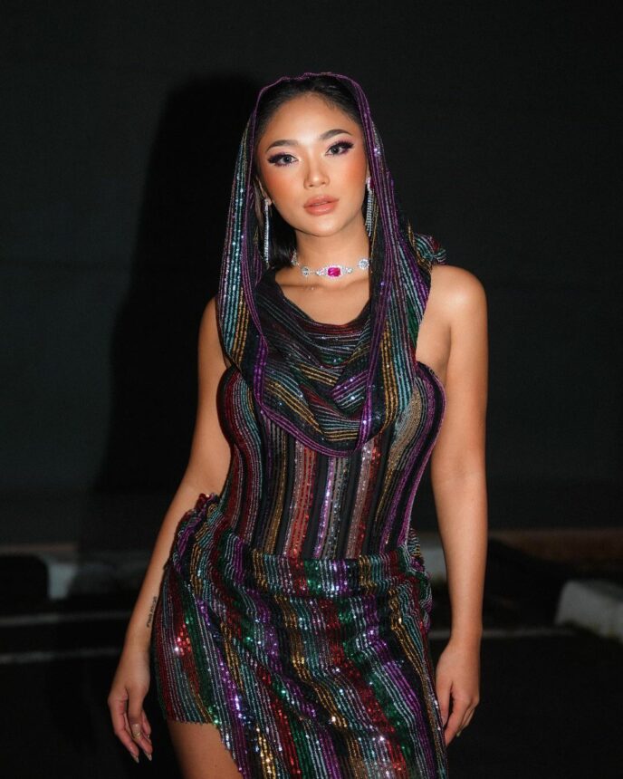 Cekricek.id, Berita Artis dan Berita Seleb - Penyanyi cantik Marion Jola dikenal karena kulitnya yang begitu eksotis, mirip gadis mesir