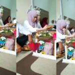 Cekricek.id, Berita Viral - Seorang wanita berstatus sebagai istri rela dampingi suami saat ijab kabul. Tentunya untuk menikahi wanita lain,