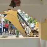 Gara-gara Mengencingi Orang, Rumah Pria Ini Dihancurkan Polisi India