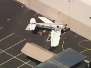 Pesawat Jatuh di California, 6 Orang Tewas dalam Kecelakaan Tragis