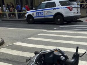 Penembakan di New York: Seorang Lansia Tewas dan 3 Orang Luka-luka