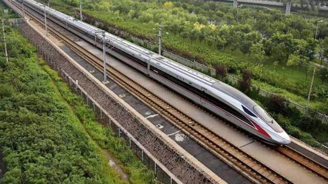 Kereta Api Cepat Indonesia Diklaim Paling Unggul di ASEAN