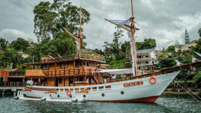 Pinisi Kenzo, Pinisi Wisata Pertama di Danau Toba