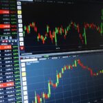 Saham Asia Terpukul oleh Teknologi AS, Dolar dan Treasury Menahan Kenaikan