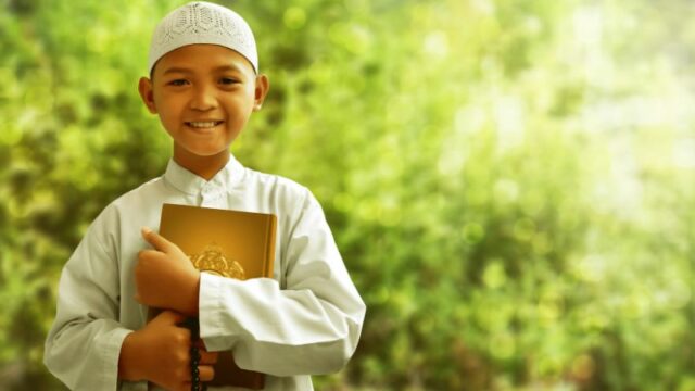 Konsep Baju Takwa: Makna dan Perkembangannya dalam Budaya Nusantara