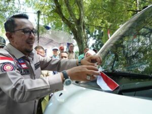 Bupati Tanah Datar Luncurkan Gerakan 10 Juta Bendera Merah Putih Menyambut HUT RI ke-78