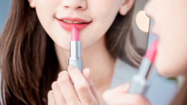 5 Strategi Pintar Memilih Lipstik yang Sempurna Sesuai Warna Kulit Anda
