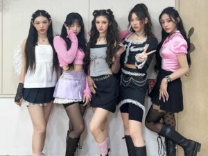 NewJeans Menorehkan Sejarah: Menjadi Grup K-Pop Perempuan Kedua yang Masuk 15 Besar Chart Album Resmi Inggris dengan 'Get Up'