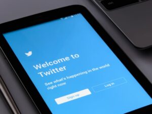 Transformasi Besar Twitter Menjadi 'X': Perubahan Logo, Tombol, dan Visi Menuju Platform All-in-One