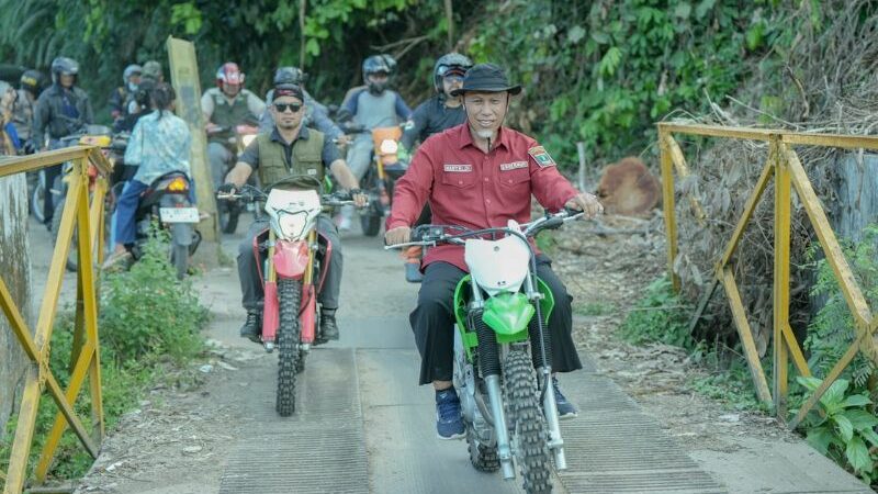 Gubernur Mahyeldi Bermalam di Kampung Langgai Pesisir Selatan, Mendengar Langsung Keluhan Masyarakat Daerah Tertinggal
