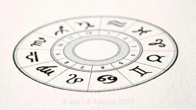 Ramalan Zodiak Karier Mingguan 31 Juli - 6 Agustus 2023: Panduan Sukses di Tempat Kerja