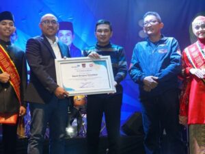 FIFGROUP Donasikan Rp300 Juta untuk Pencegahan Stunting di Padang