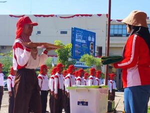 Salsa Dedi Suhendra, Siswi SMA 3 Pembawa Bendera Merah Putih Paskibraka Kota Padang