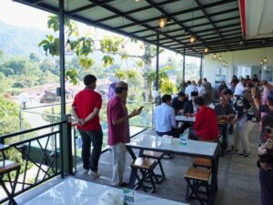 Gazuma Mart & Cafe: Destinasi Baru dengan Lanskap Memukau di Padang Panjang