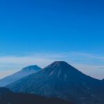 Eksplorasi Gunung Qaf: Misteri Puncak Dunia dalam Budaya Islam