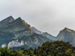 Gunung Qaf: Tempat Nabi Muhammad Bertemu dengan Generasi Bani Israil yang Hilang